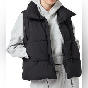 NWT Qiesani Sleeveless Puffer Gilet Vest